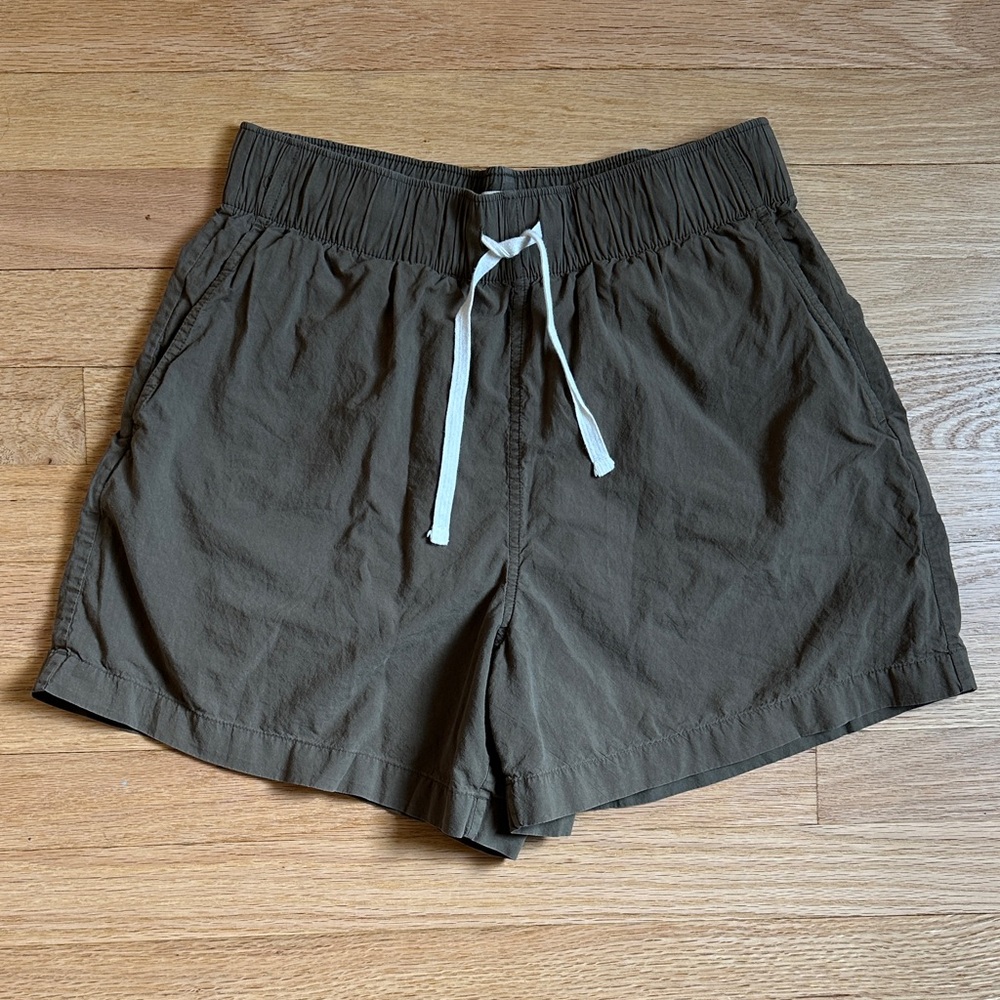 Buck Mason green mainstay cotton Catalina shorts size small